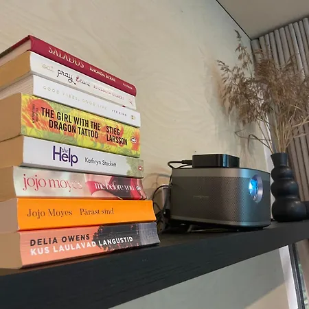 Telise Tinyone Is A Modern Forest Escape Near The Sea Feriehus Voola