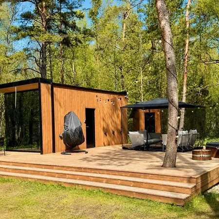 Telise Tinyone - Modern Forest Escape With Private Hot Tub Voola