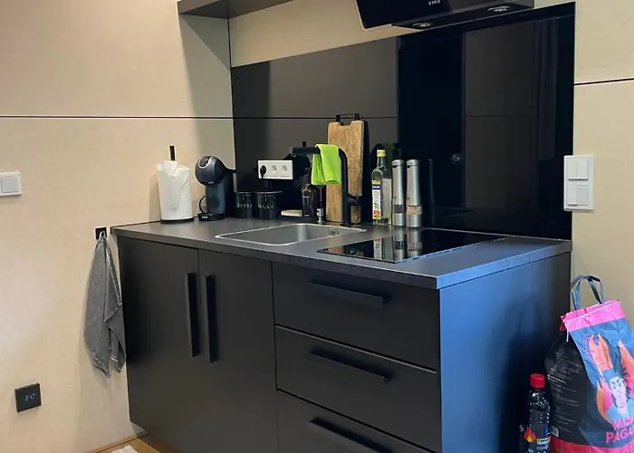 Telise Tinyone - Modern Forest Escape With Private Hot Tub Voola